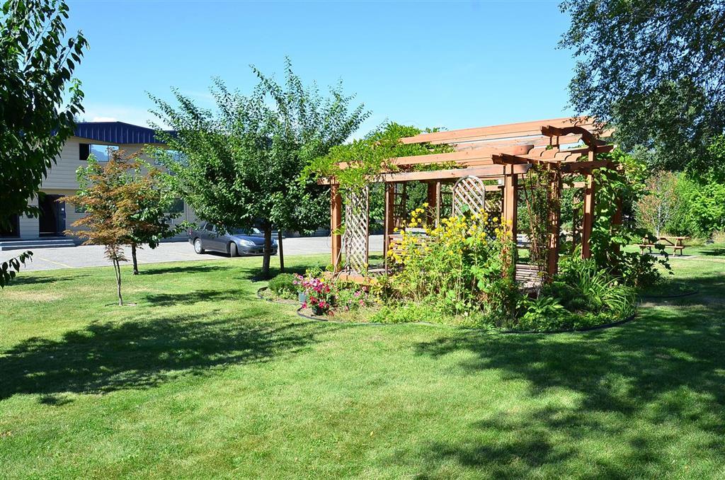 Canadas Best Value Inn Kelowna Exterior photo