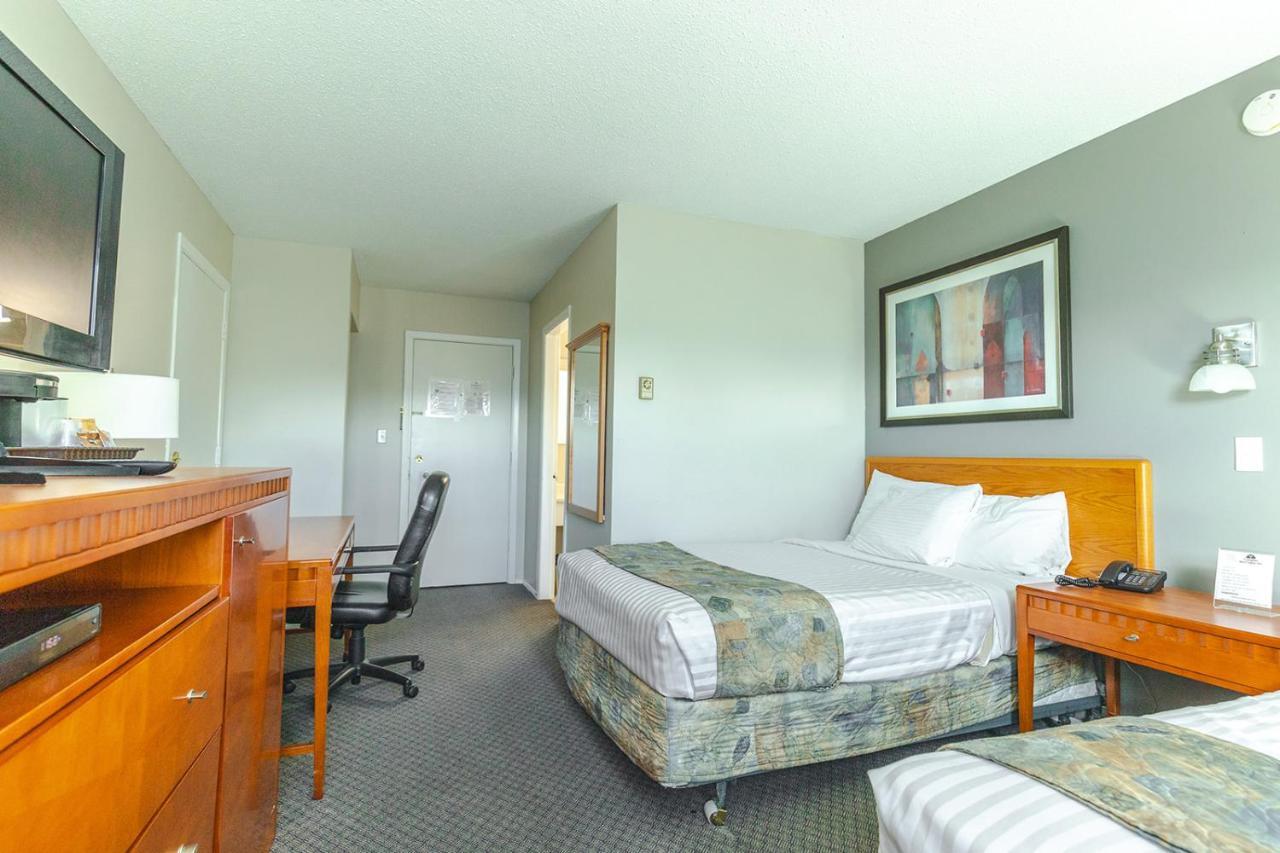 Canadas Best Value Inn Kelowna Exterior photo
