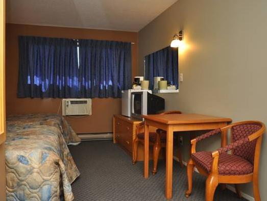 Canadas Best Value Inn Kelowna Exterior photo