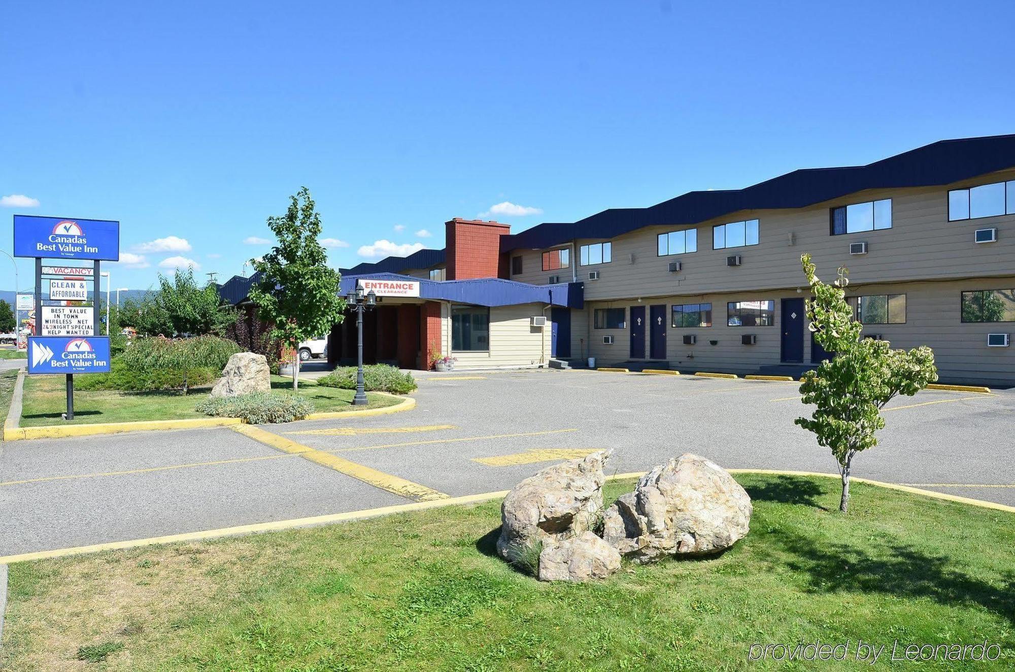 Canadas Best Value Inn Kelowna Exterior photo
